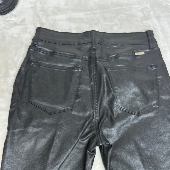 KanCan Black Cropped Ankle Pants with Sleek Finish - Picture 4 of 8